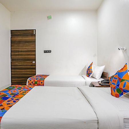 Fabhotel Lotus I Surate Extérieur photo