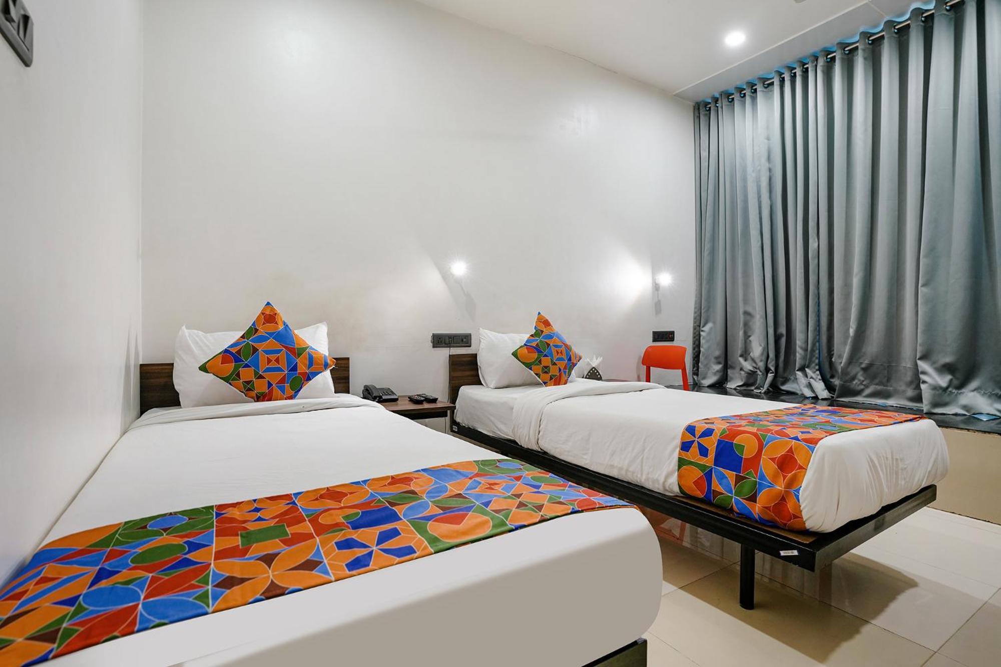 Fabhotel Lotus I Surate Extérieur photo