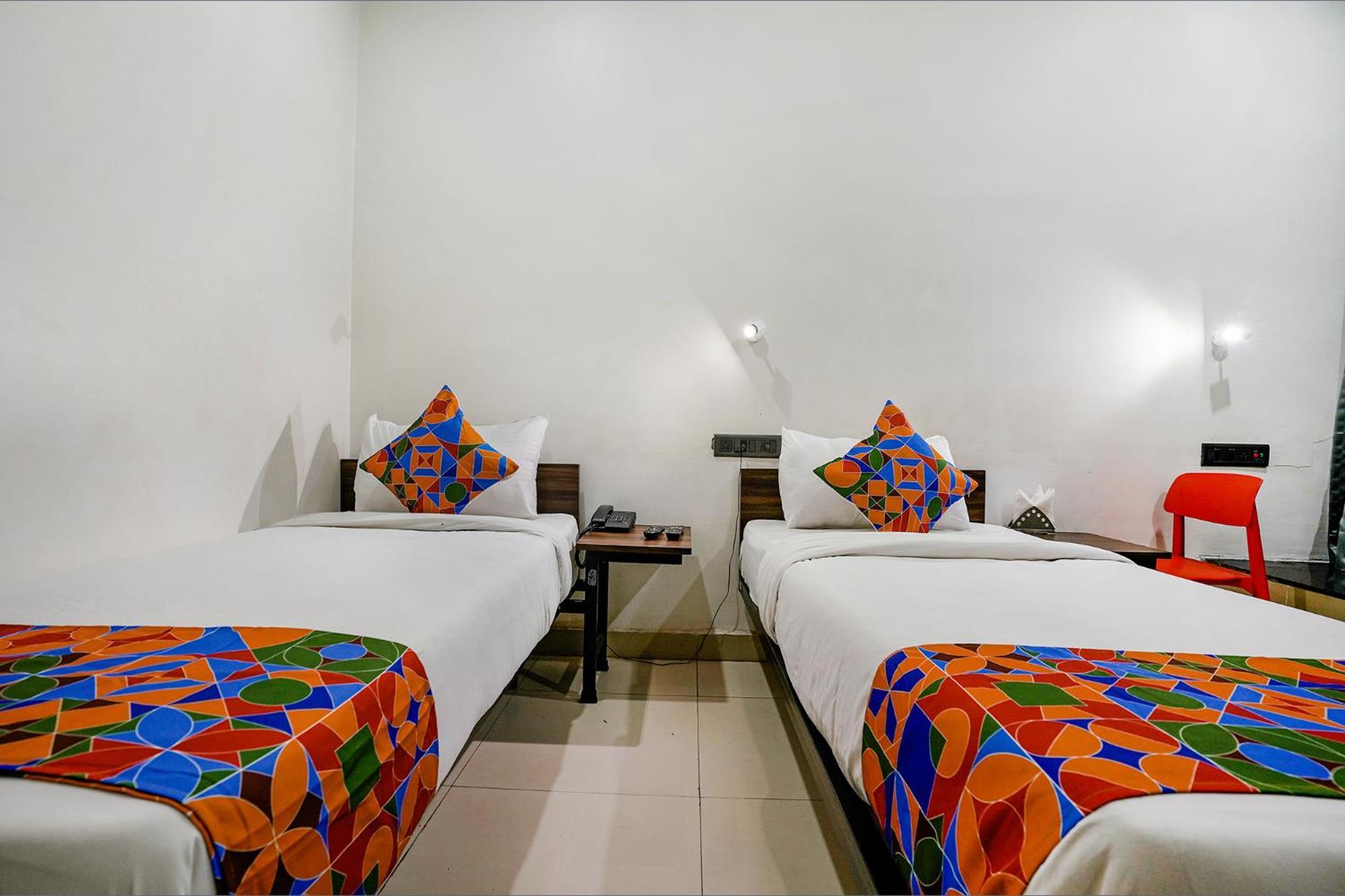 Fabhotel Lotus I Surate Extérieur photo