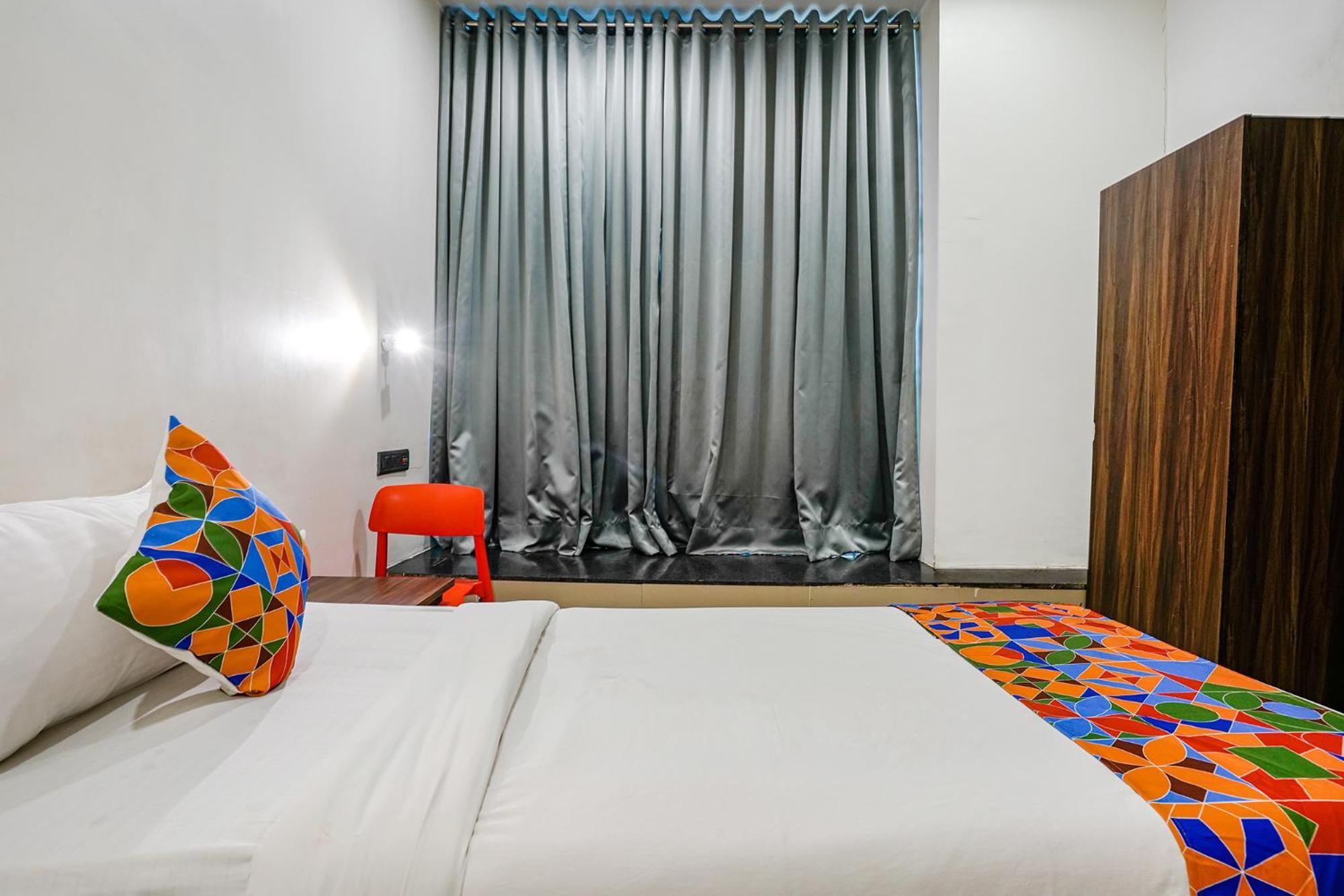 Fabhotel Lotus I Surate Extérieur photo