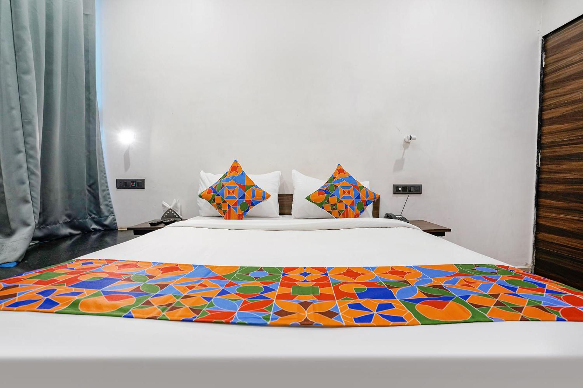 Fabhotel Lotus I Surate Extérieur photo