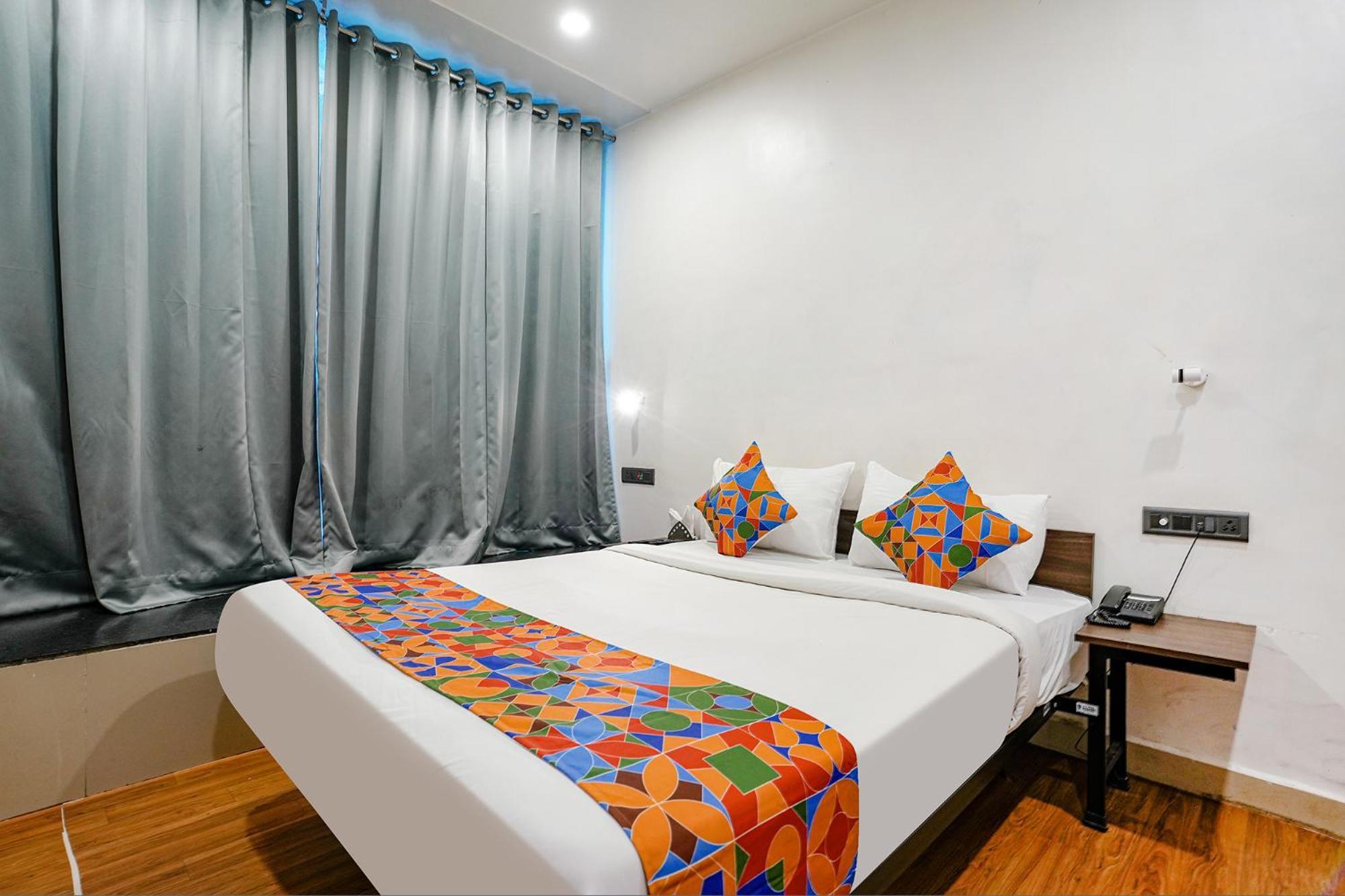 Fabhotel Lotus I Surate Extérieur photo