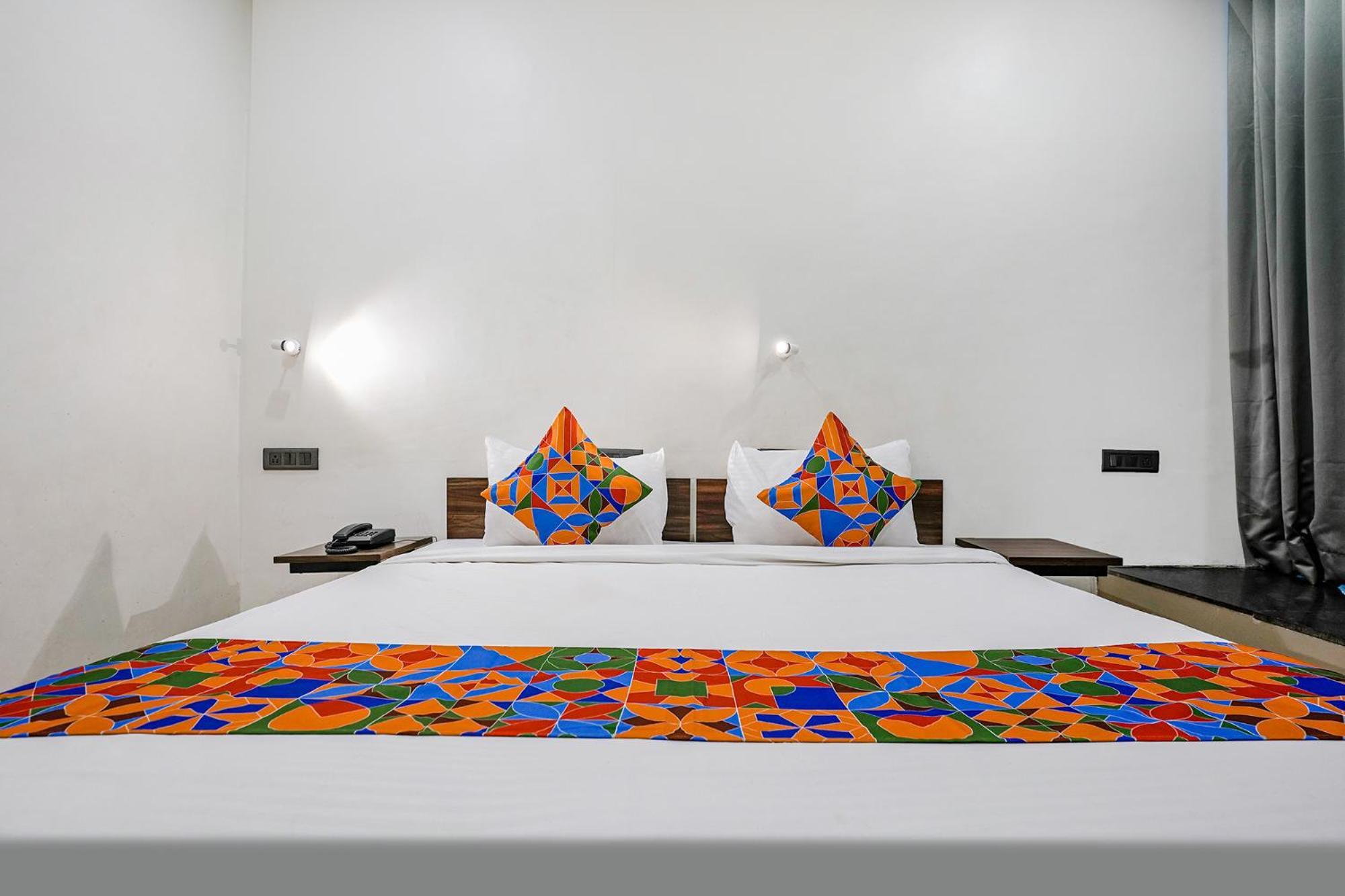 Fabhotel Lotus I Surate Extérieur photo